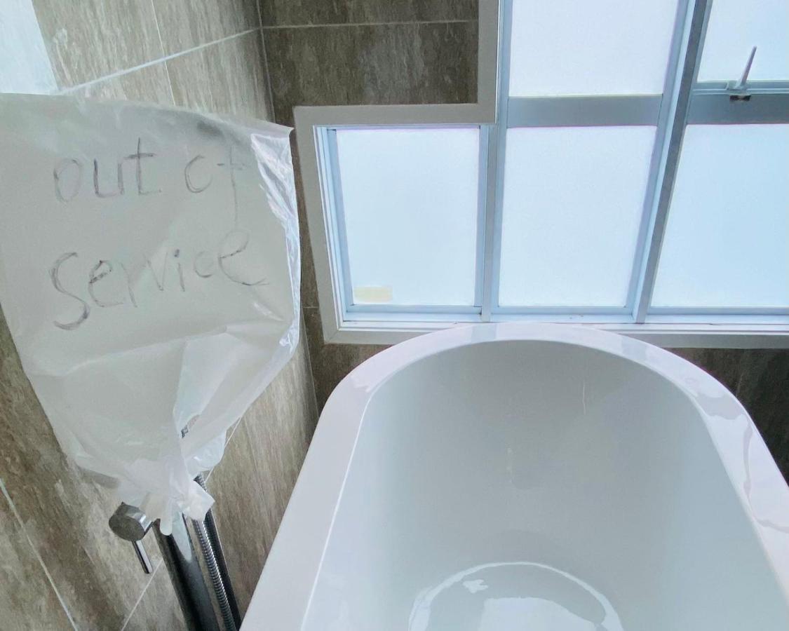 Queenroomsharedbathroom2Aldult-204 (Adults Only) Auckland Esterno foto